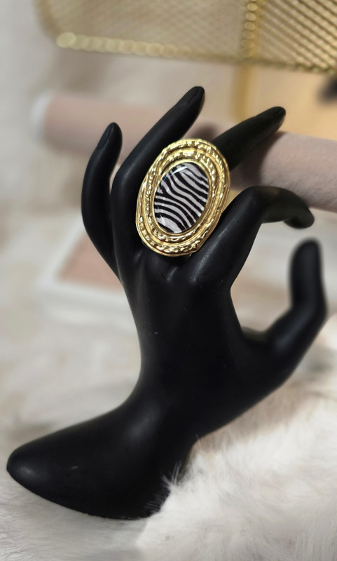 Anillo grande cebra
