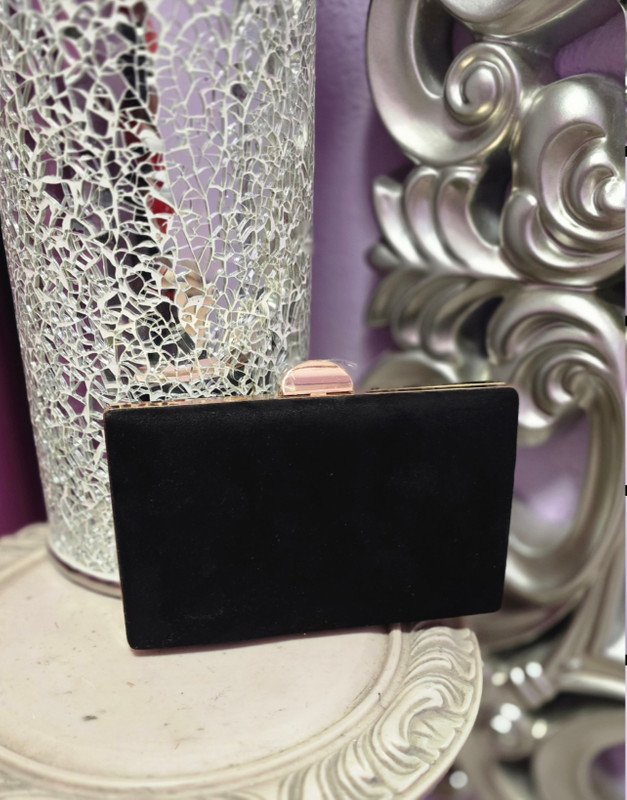 Bolso clasico ante negro